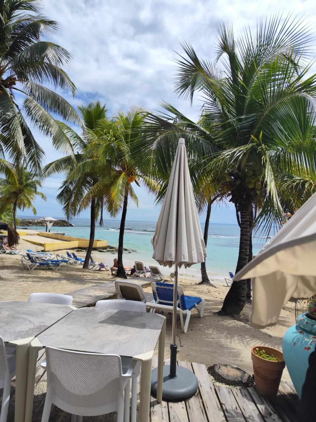 Studio Beachside Paradise Avec Citerne Tampon- Residence Manganao Saint-Francois (Grande-Terre) Exterior foto
